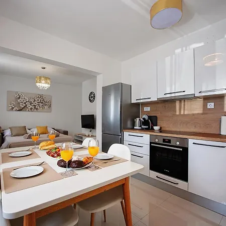 Sea Front Apartments Ivana Rogoznica  Exterior photo